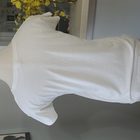 J.Crew women's top, off white. Short sleeves, enbroidery down front size XXS. - Picture 7 of 9